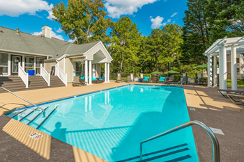 Relaxing swimming pool